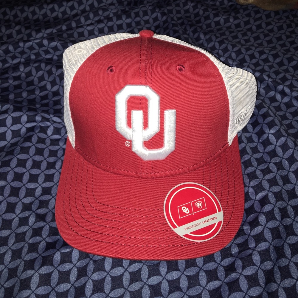 This is a brand new OU cap! It has never been worn